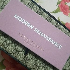 🛍💕ABH Modern Renaissance palette